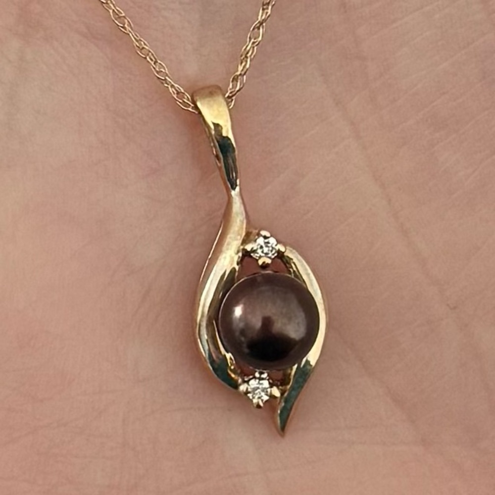 Riddle’s 10k Yellow Gold Cultured Brown Pearl & Natural Diamond Pendant Necklace